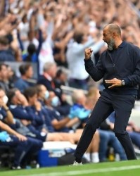  孙兴慜世界波破门，热刺绝平曼城保留争冠希望  