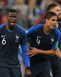  曼联锋线重组迫在眉睫，亿元先生或遭抛售  