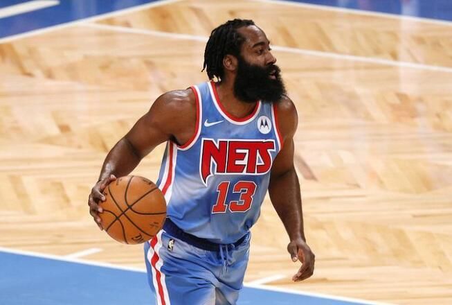  欧文回归首秀砍准三双数据  