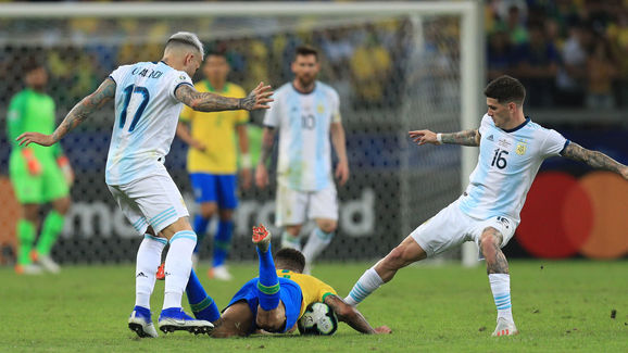  乌迪内斯主场顽强战平罗马展现保级决心